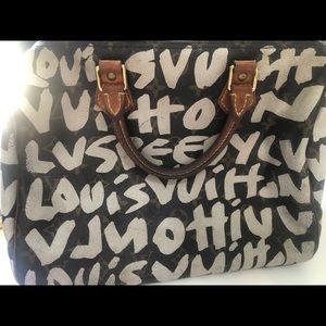 💯 Authentic RARE Louis Vuitton graffiti speedy